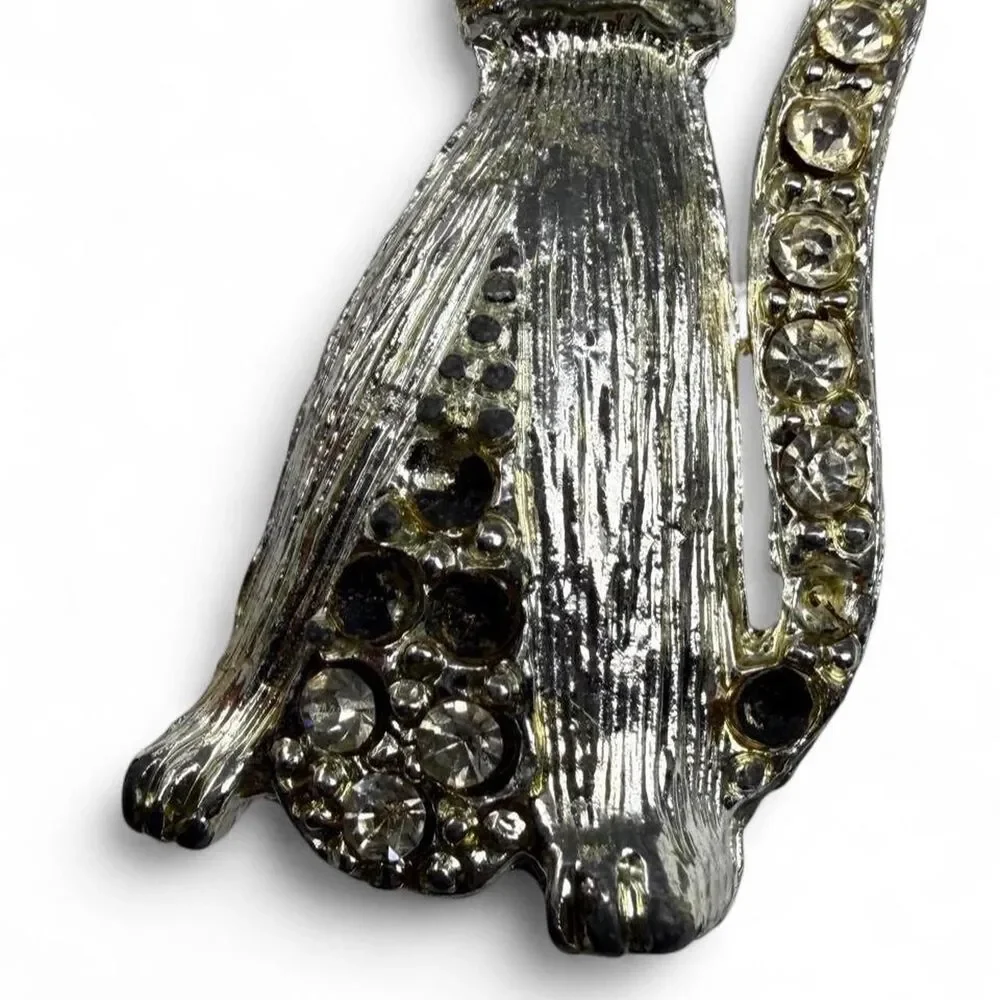 Vintage adorabale Silver toned and Rhinestones Cat Pin Brooch Pin